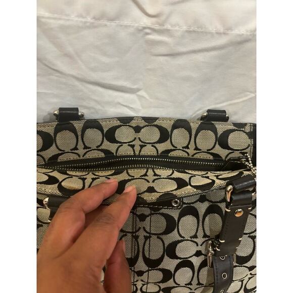 Coach Hampton Signature Black and White Handbag - Picture 9 of 10